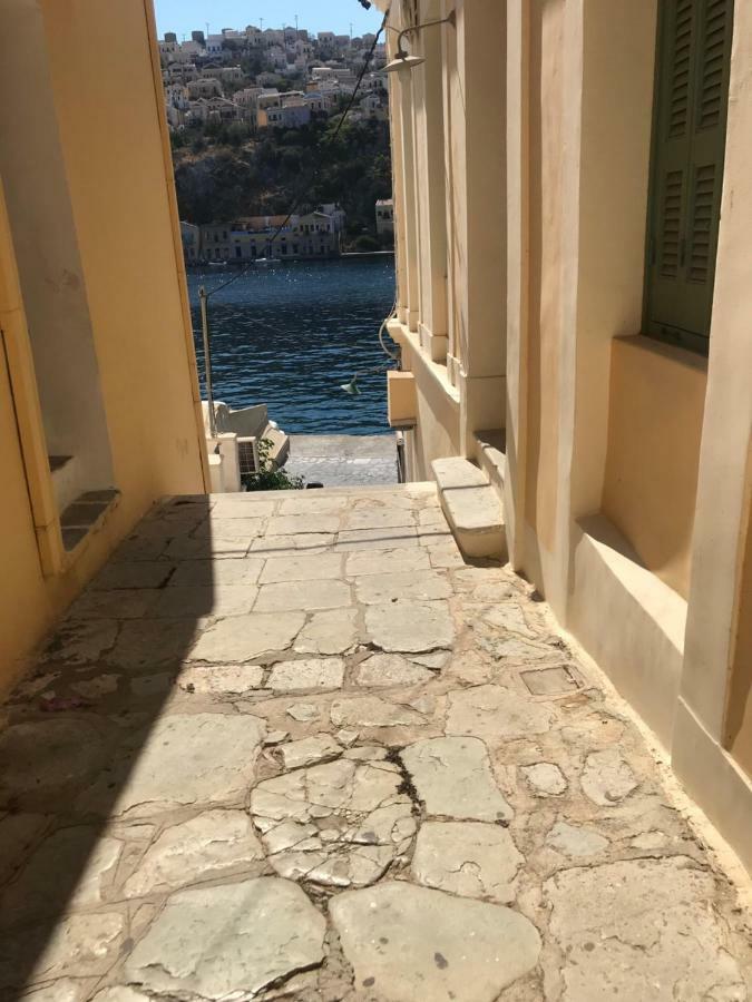 Appartement The One & Only à Symi Extérieur photo